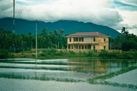 Tỷ lệ 'chọi' lớp 10 trường ngoại thành Hà Nội nhảy vọt, phụ huynh ngã ngửa